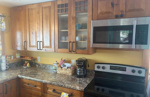 Earlville Cottage | Welcome to Crystal Beach @ the bay.