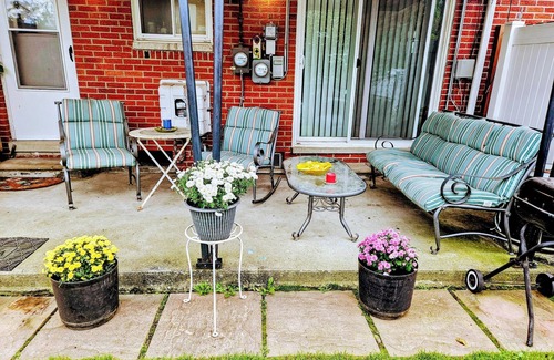 Clinton Township House | Welcome to, Days Inn Paradise located in Clinton Townshipship Michigan.