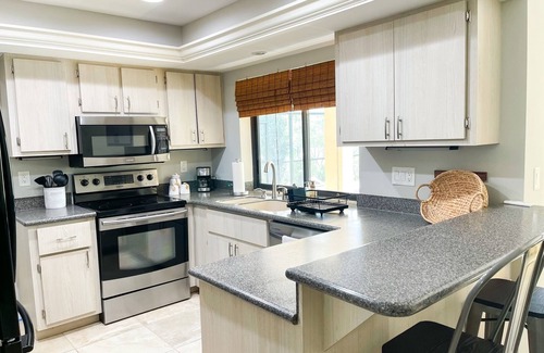 Fort Myers House | Welcome to Fairview Escape - Fort Myers Pool Home