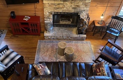 Tamassee Cabin | Welcome to Goldilocks' Cozy and "Just Right" Cabin