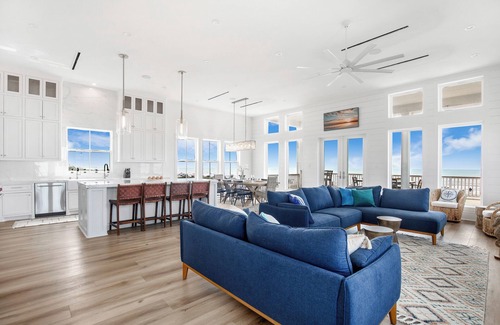 Galveston House | Welcome to Gulf Dream! Nestled in the adorable Beachside Village