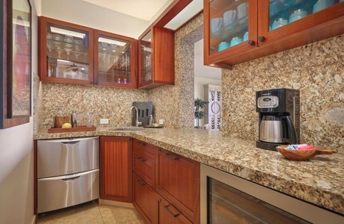 Kamuela Villa | Welcome to Hale I'a U'i- a stunning oceanfront escape where luxury meets Aloha.