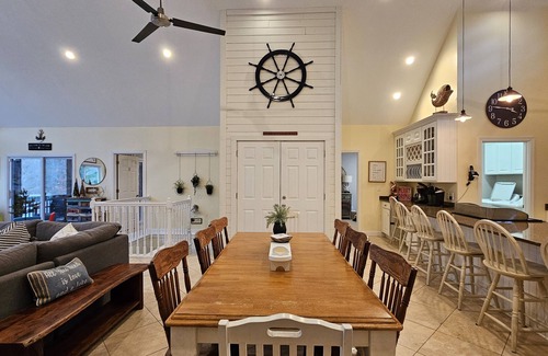 Sloans Valley House | Welcome to Hidden Haven – A Spacious Lakeside Retreat