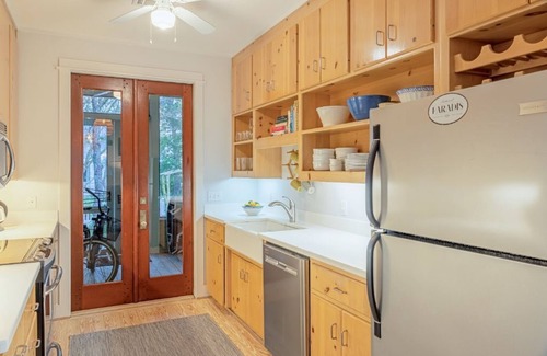 Seaside Cottage | Welcome to Idlewild South! Steps to both downtown and the beach.