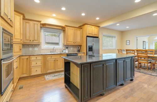 Sloans Valley House | Welcome to “Lakeview Paradise” – Your Perfect Lakeside Escape