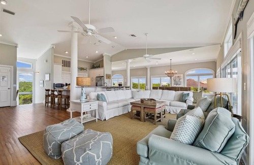 Plantation House | Welcome to Land Yacht!
