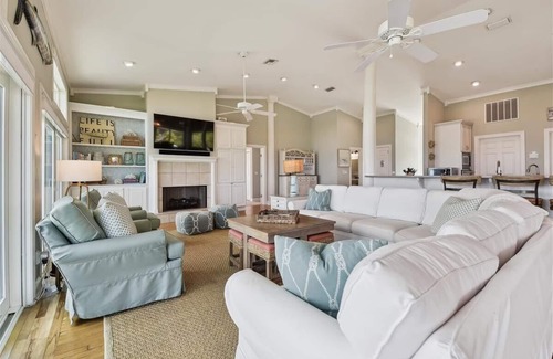 Plantation House | Welcome to Land Yacht!