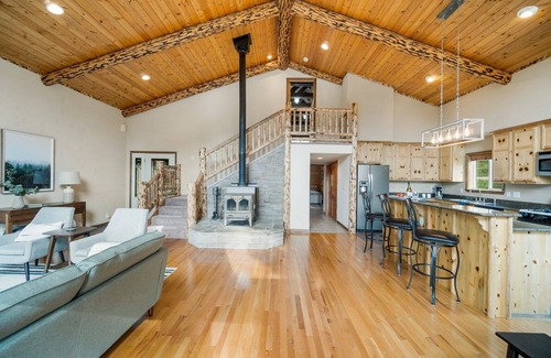 Durango - Purgatory Cabin | Welcome to Lemon Lodge! Relax and unwind in this private and secluded cabin.