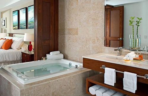 Zona Hotelera Resort | Welcome to Luxurious Grand Vacationing in popular Los Cabos!