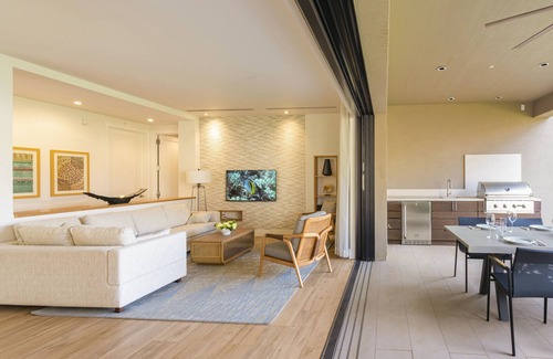 Honokowai Villa | Welcome to Luana Garden Villa Oceanfront Resort Pool view Upstairs