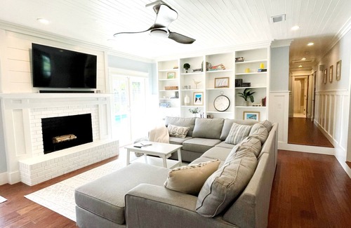 Pretty Bayou House | Welcome to Mays Bayou, family friendly 4 bedroom w/heated pool, close to beaches