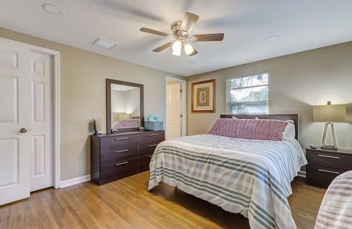 Northside House | Welcome to Merival Manor! Fresh & New find your way to this spacious hideaway