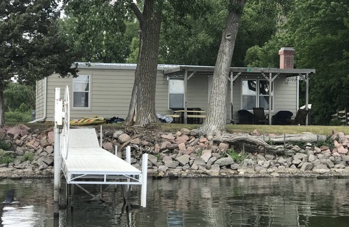 Madison House | Welcome to Millie’s on Lake Madison, a quiet and peaceful family getaway!