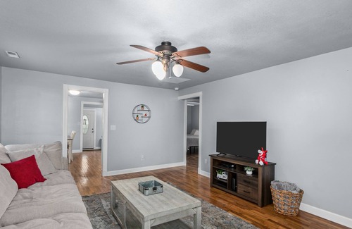 Warrensburg House | Welcome to Mule Country MOWAMI214