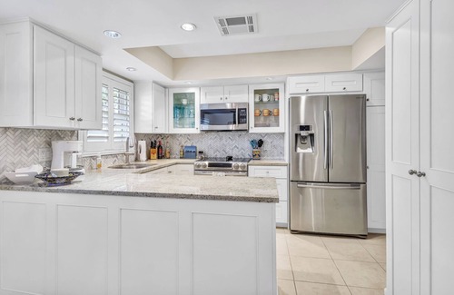 Moorings Condo | Welcome to Navarra Beach Condo!