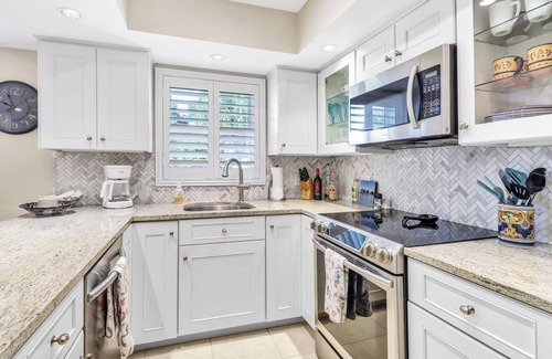 Moorings Condo | Welcome to Navarra Beach Condo!