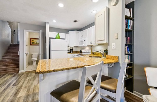 East End House | Welcome to Ocean Mile H-4!