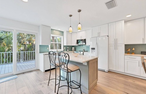Golden Beach House | Welcome to Onshore Breeze! This 4 bedroom 2 bathroom home sits in the perfect location!
