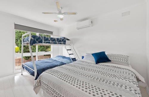 Clifton Springs Apartment | Welcome to our stunning property located in the beautiful Clifton Springs, VIC!
