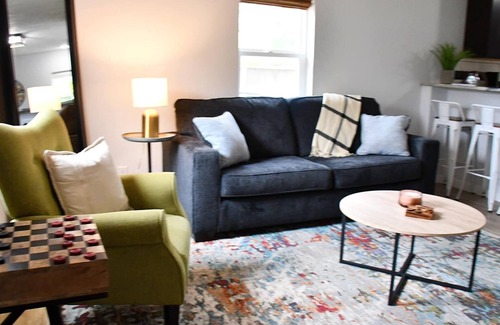 Sioux Falls House | Welcome to our Blue Bungalow in the heart of Sioux Falls. Close to everything!