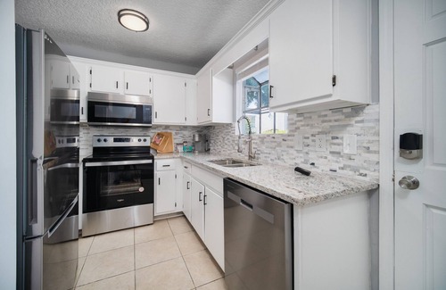 Urban Core Condo | Welcome to our cozy gated community condo in the heart of historic Springfield
