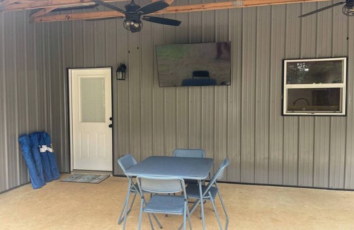 Mount Vernon House | Welcome to our “cozy modern country home near the beautiful Lake Cypress Springs