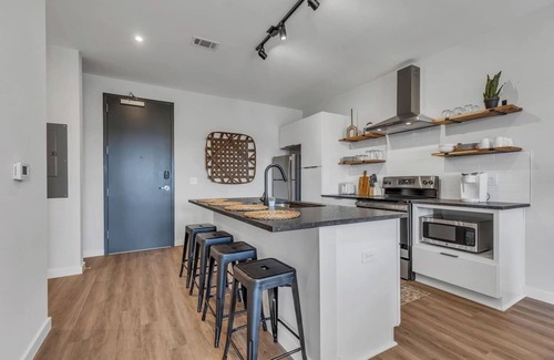 Urbandale Nations Apartment | Welcome to our stylish and spacious apartment near the Nations