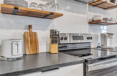 Urbandale Nations Apartment | Welcome to our stylish and spacious apartment near the Nations