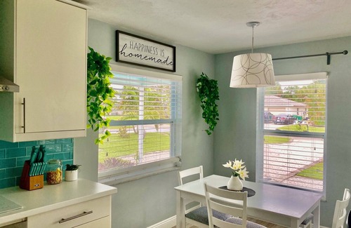 Naples Park House | Welcome to our Veteran Owned Beach House