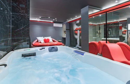 Pamiers Apartment | Welcome to Pamiers Secret Night.