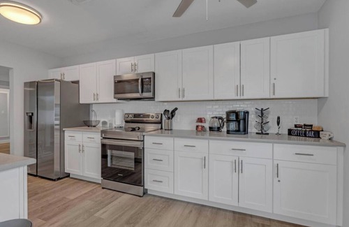 Pompano Beach House | Welcome to Paradise in Pompano! A fully remodeled property with backyard oasis!