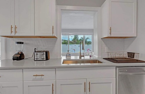 Pompano Beach House | Welcome to Paradise in Pompano! A fully remodeled property with backyard oasis!
