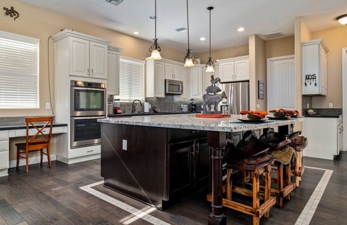 East Mesa House | Welcome to Paradise | Pool Table, Swim Up Bar, Htd Pool, Hot Tub, Casita!