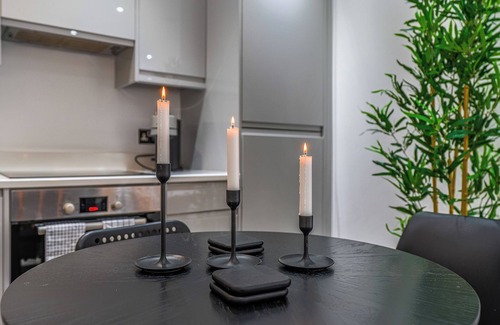 Fulham Broadway Apartment | Welcome to Plotseeker’s Perfect London Old Brompton Apartment