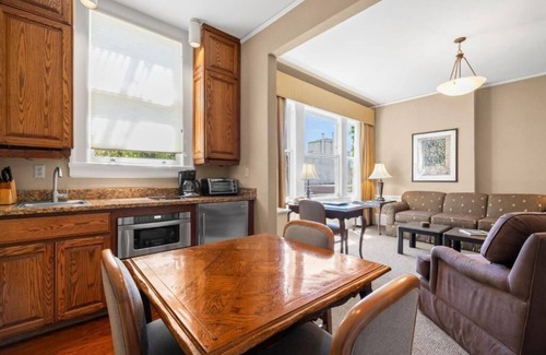 Lower Nob Hill Apartment | Welcome to Powell Place in the Heart of SF