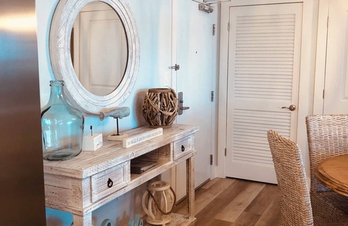 Pensacola Beach Condo | Welcome to Pura Vida: Top-Floor Views of the Beach & Ocean Breeze.