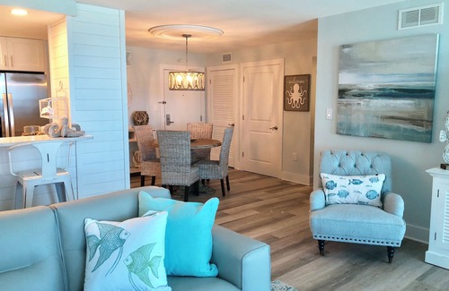 Pensacola Beach Condo | Welcome to Pura Vida: Top-Floor Views of the Beach & Ocean Breeze.