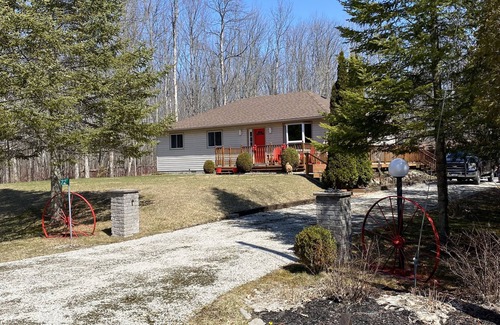 Sauble Beach House | Welcome to Red door cottage! Sauble Beach!