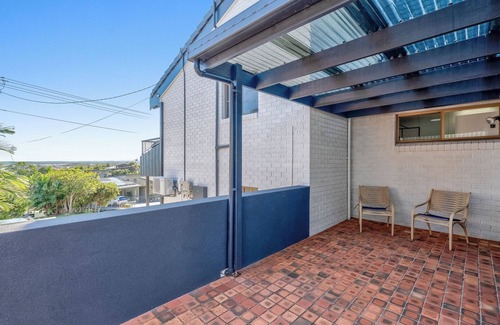South Evans Head House | Welcome To Riverview Holiday Villa! Home Overlooking the Beautiful Evans River.