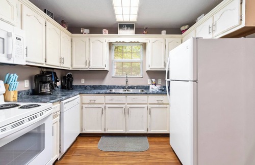 Sloans Valley House | Welcome to “Romancing On Lake Cumberland” – Your Perfect Romantic Getaway!