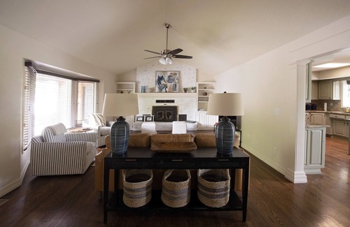 Beaver Shores House | Welcome to Samu's Lakeside Cabin, a nature lover's paradise!