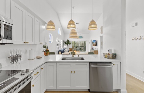 Mid Island House | Welcome to SEA SALT FMB