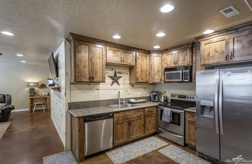Glendale Other | Welcome to Serenity Hills Zion , Sleeps 10 +