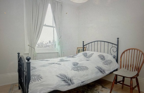 Faraday Apartment | Welcome to Shambhalah nIn the Heart of London nA Peaceful Oasis in the City