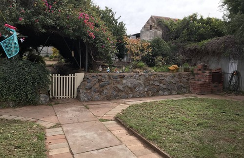 Broken Hill House | Welcome to Shazza’s
