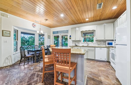 Plantation House | Welcome to Sun Treader!