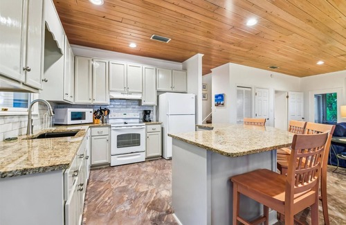 Plantation House | Welcome to Sun Treader!