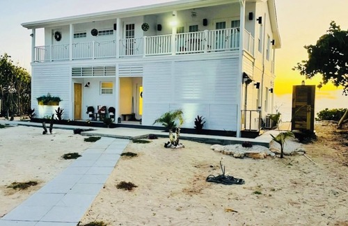 Farmer's Hill House | Welcome to Sugary Sands – a beautifully decorated home on a wide secluded beach!