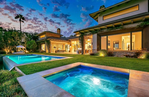 Malibu House | Welcome to Surf Beach Malibu Estate