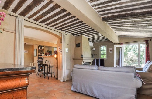 Les Brugassieres House | Welcome to this beautiful vacation home with swimming pool in Le Plan-de-la-Tour.